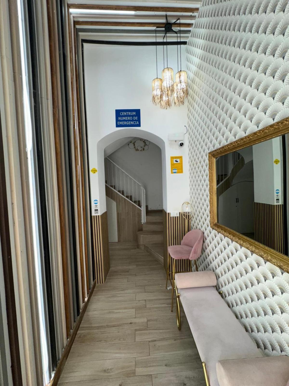 Luxury Apartments Near The Beach And Downtown Centrum 8 Alicante Exterior photo
